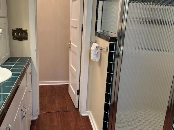 El Amador Inn Downtown Tucson : photo 5 de la chambre chambre lit king-size avec balcon