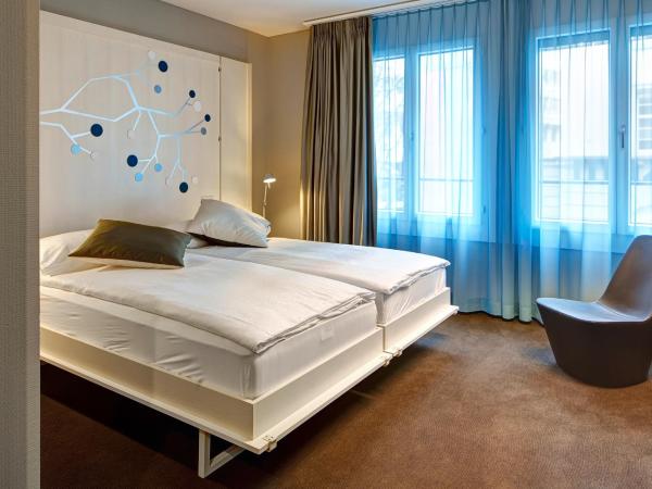 Continental Park : photo 3 de la chambre chambre familiale design