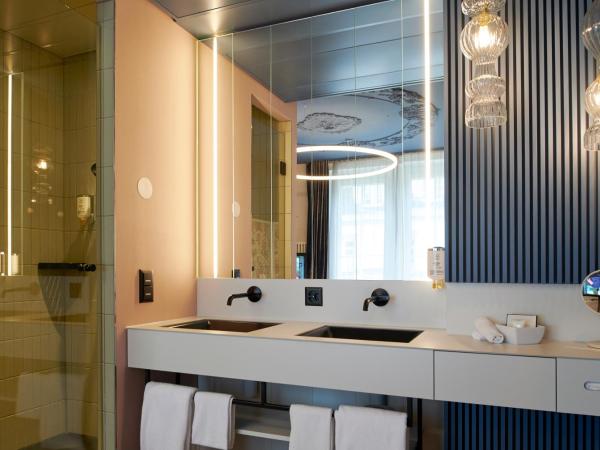 BOUTIQUE Hotel by Continental Park : photo 4 de la chambre suite boutique avec balcon