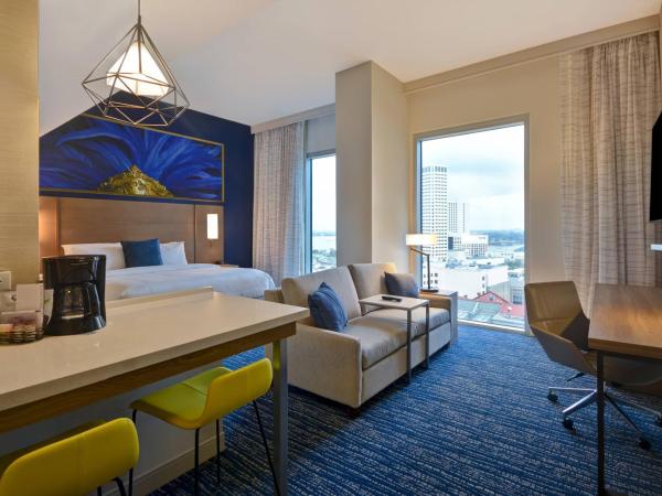 Residence Inn by Marriott New Orleans French Quarter Area/Cen B : photo 1 de la chambre studio 1 lit king-size - vue complète sur ville
