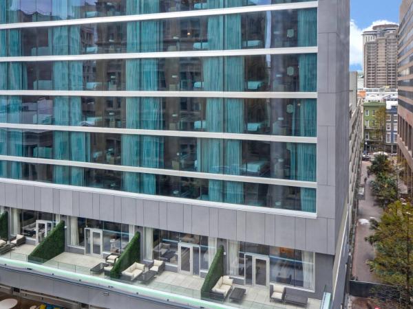 Residence Inn by Marriott New Orleans French Quarter Area/Cen B : photo 5 de la chambre studio plus spacieux avec 1 lit king-size et balcon - 3ème Étage - vue sur ville