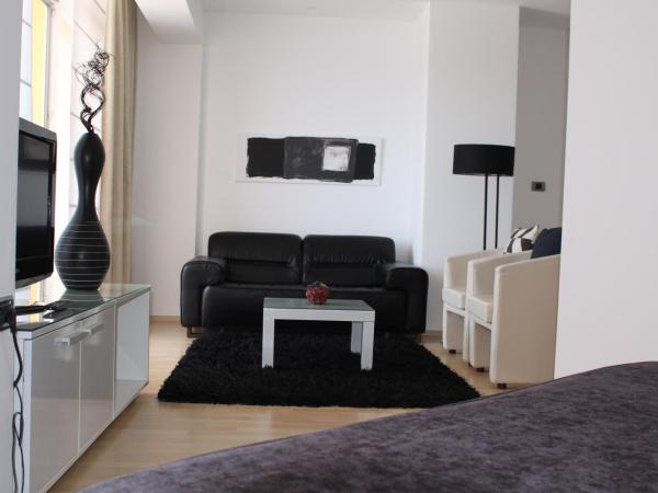 Hotel Villa Annette : photo 2 de la chambre suite confort avec balcon - vue sur mer