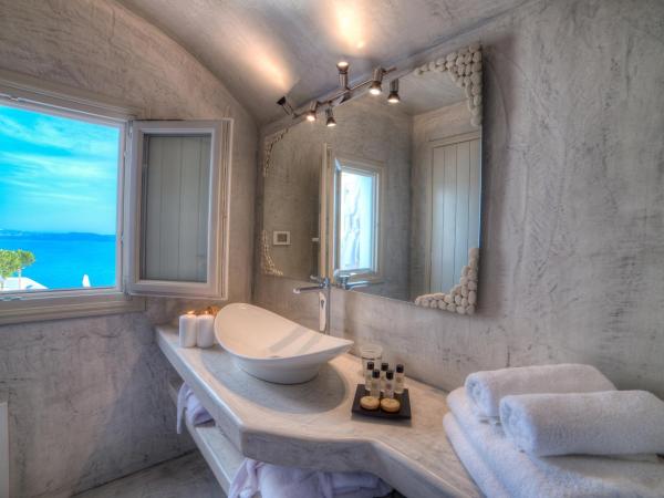 Kima Oia Suites : photo 5 de la chambre suite troglodyte supérieure avec jacuzzi