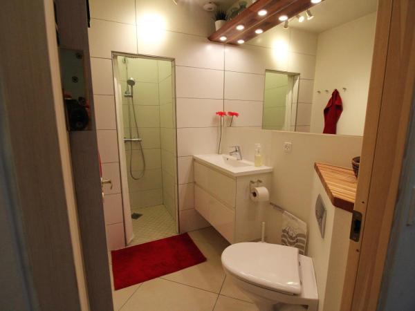 Odense City B&B : photo 2 de la chambre chambre double avec salle de bains commune