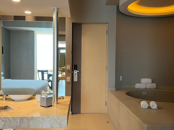 Ramada by Wyndham Mexico City Santa Fe : photo 2 de la chambre suite 1 lit king-size - non-fumeurs