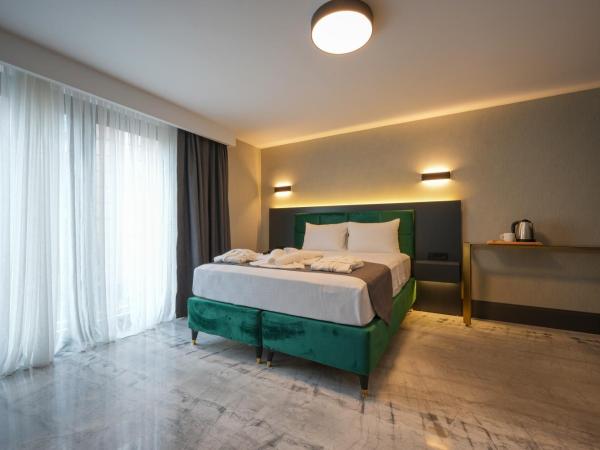 Hotel Kurucesme Business : photo 3 de la chambre chambre double deluxe avec baignoire