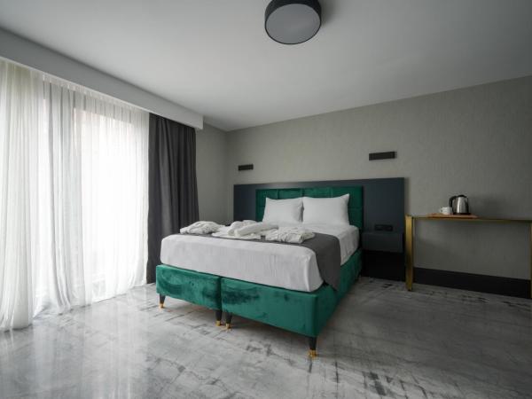 Hotel Kurucesme Business : photo 4 de la chambre chambre double deluxe avec baignoire