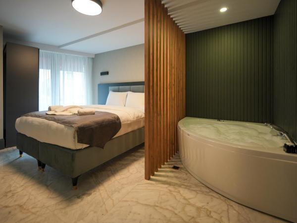 Hotel Kurucesme Business : photo 8 de la chambre chambre double deluxe avec baignoire