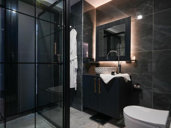 Hotel Kurucesme Business : photo 5 de la chambre chambre double deluxe avec baignoire