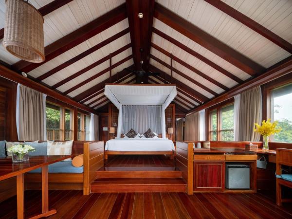 Yalong Bay Earthly Paradise Birds Nest Resort （Mountain Villas) : photo 4 de la chambre eagle sea villa