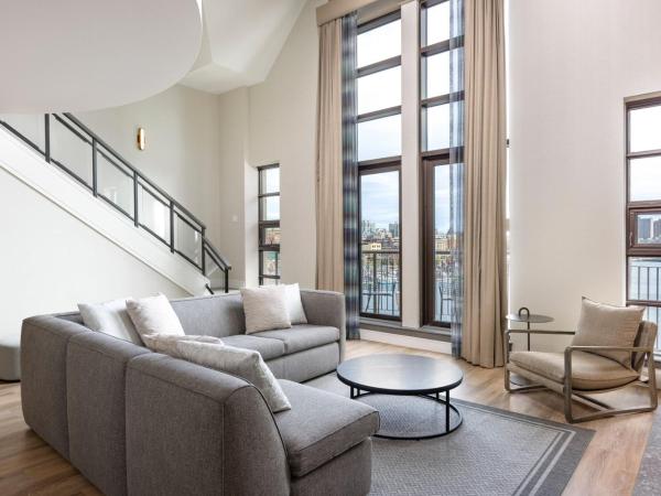 Delta Hotels by Marriott Victoria Ocean Pointe Resort : photo 4 de la chambre suite 1 chambre the presidential en duplex - vue sur eau