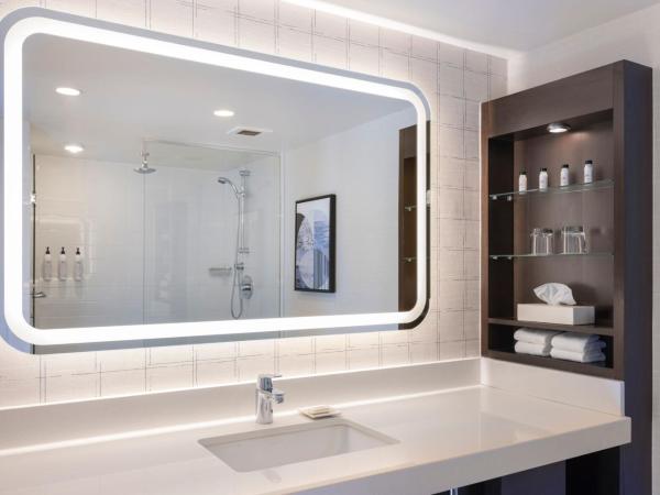 Delta Hotels by Marriott Victoria Ocean Pointe Resort : photo 5 de la chambre suite 1 chambre the presidential en duplex - vue sur eau