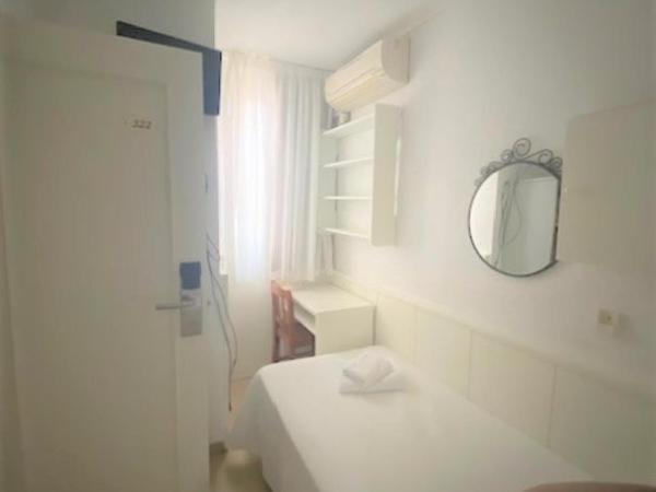 Hotel Hermes : photo 1 de la chambre chambre simple Économique intérieure