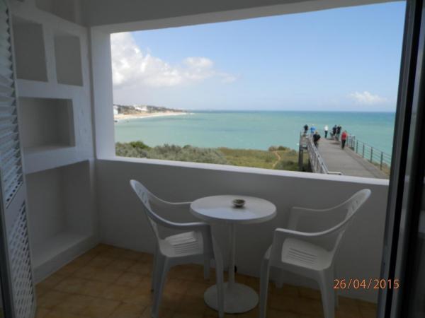Frentomar : photo 4 de la chambre chambre lits jumeaux avec balcon - vue sur mer