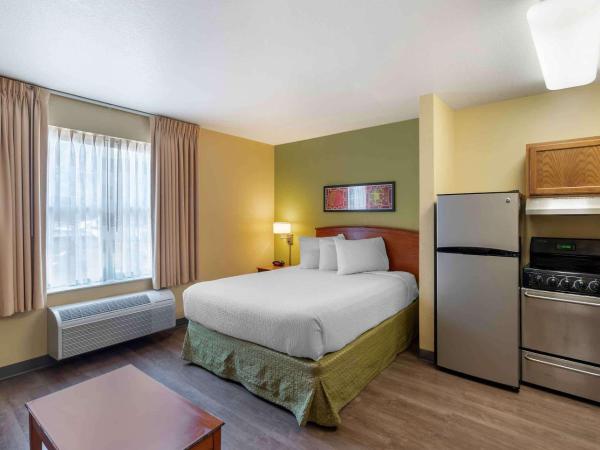 Extended Stay America Suites - Virginia Beach : photo 1 de la chambre deluxe studio 1 queen bed non-smoking