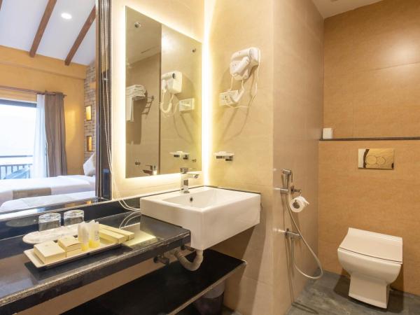 Bar Peepal Resort : photo 8 de la chambre superior family room with free airport transfers