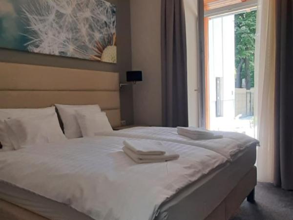 Inter Hotel : photo 3 de la chambre chambre lit king-size avec balcon