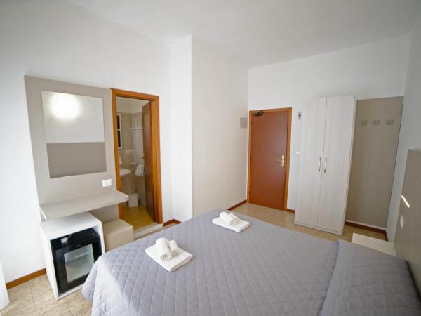Hotel Ischia : photo 7 de la chambre chambre double deluxe avec balcon