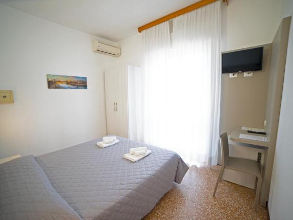 Hotel Ischia : photo 4 de la chambre chambre double deluxe avec balcon