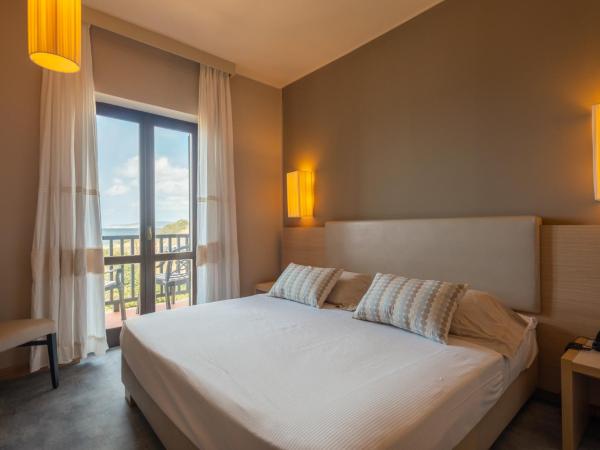 Hotel Calabona : photo 2 de la chambre chambre double supérieure avec balcon - vue sur mer