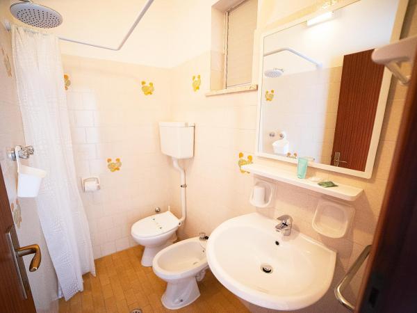 Hotel Ischia : photo 7 de la chambre chambre double avec balcon