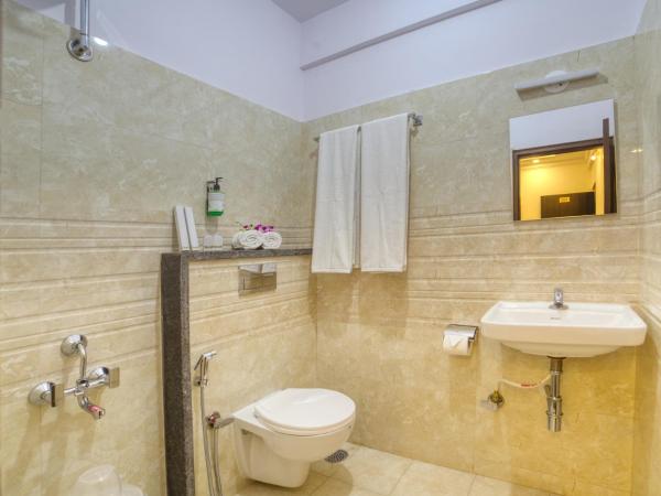 SM Royal Stay Hotel - Near Bangalore international Airport : photo 8 de la chambre chambre double standard