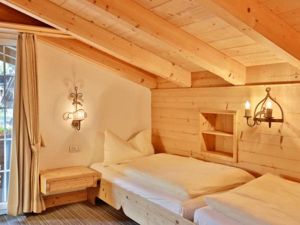 ERMITAGE Wellness- & Spa-Hotel : photo 3 de la chambre suite familiale