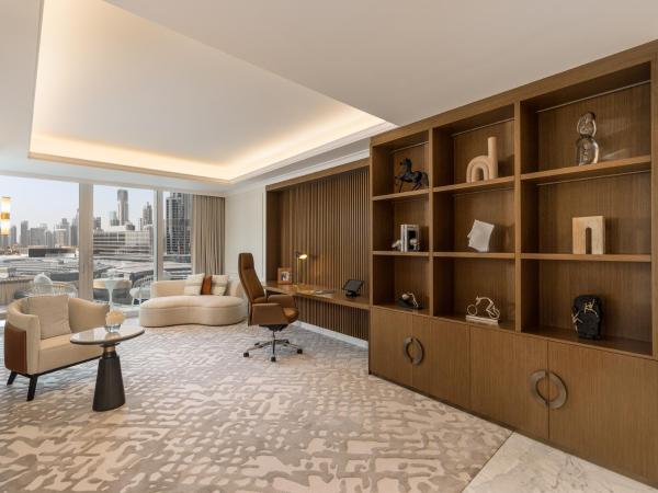 Kempinski The Boulevard Dubai : photo 7 de la chambre grande suite - vue sur burj