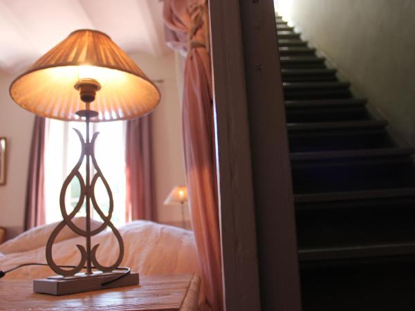 Château le Bouïs : photo 8 de la chambre suite avec terrasse - vue sur mer