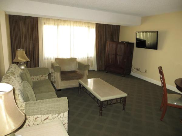 Jockey Resort Suites Center Strip : photo 7 de la chambre suite 1 chambre de luxe (sans frais de service) 