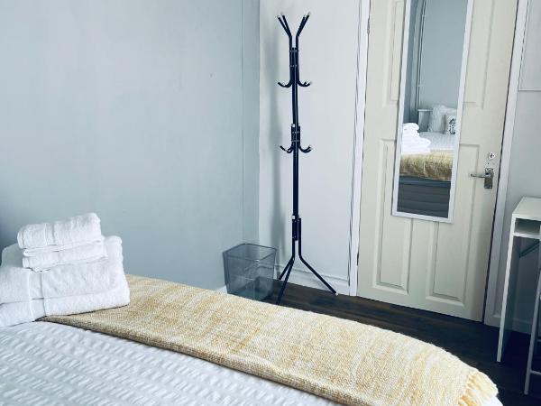 Small Doble, Shared House : photo 6 de la chambre chambre double