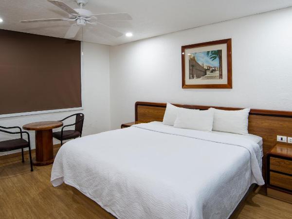 Hotel San Lucas : photo 2 de la chambre chambre lit king-size