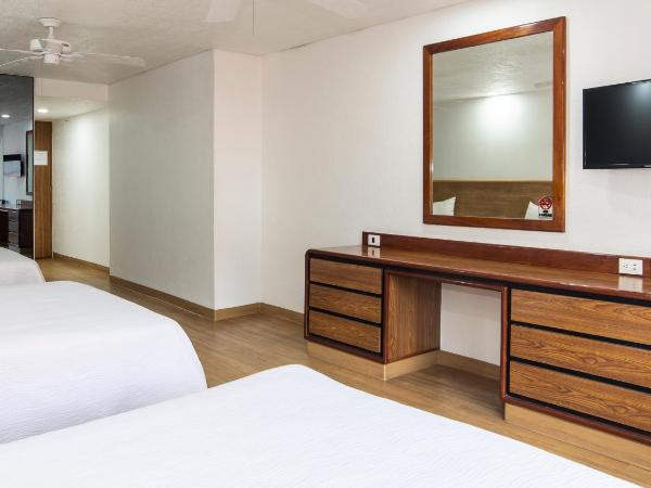 Hotel San Lucas : photo 8 de la chambre chambre triple