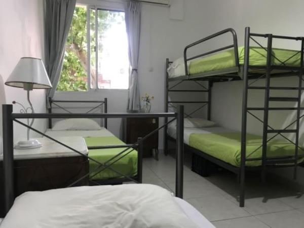 Reina Madre Hostel : photo 3 de la chambre lit dans dortoir pour femmes de 4 lits