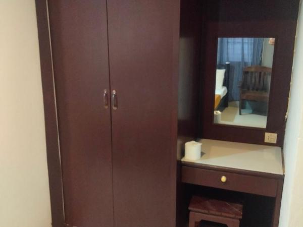 Traveller Inn Hotel : photo 3 de la chambre chambre double standard avec ventilateur