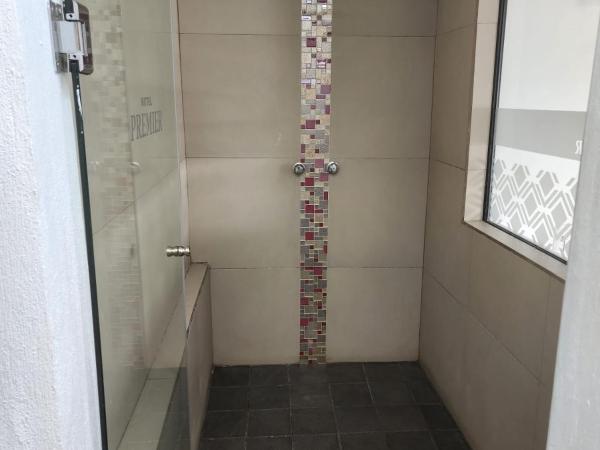 MOTEL PREMIER : photo 3 de la chambre grande chambre simple