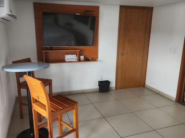 MOTEL PREMIER : photo 2 de la chambre grande chambre simple