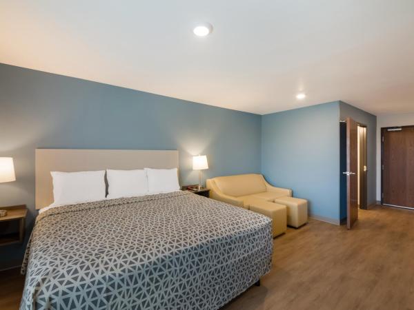 WoodSpring Suites Austin Central : photo 3 de la chambre chambre lit king-size standard - non-fumeurs