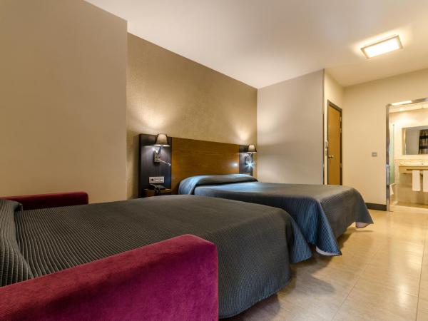 Hotel Regio Cádiz : photo 5 de la chambre chambre triple