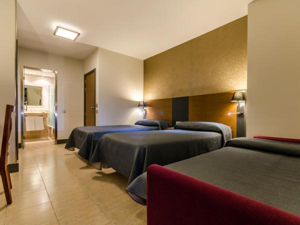 Hotel Regio Cádiz : photo 3 de la chambre chambre triple