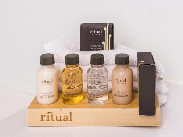 Twin Peaks Lakeside Inn : photo 3 de la chambre chambre double - accessible aux personnes à mobilité réduite 