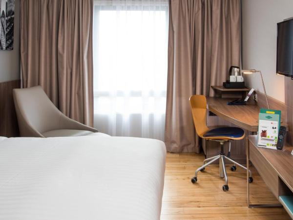 Holiday Inn London West, an IHG Hotel : photo 7 de la chambre chambre double avec canapé-lit