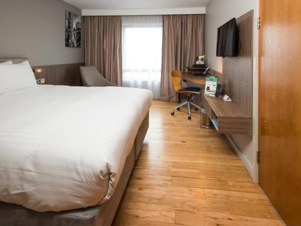 Holiday Inn London West, an IHG Hotel : photo 2 de la chambre chambre double - accessible aux personnes à mobilité réduite 
