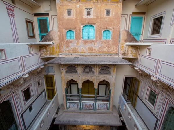 Jaipur Haveli : photo 10 de la chambre chambre triple avec salle de bains privative