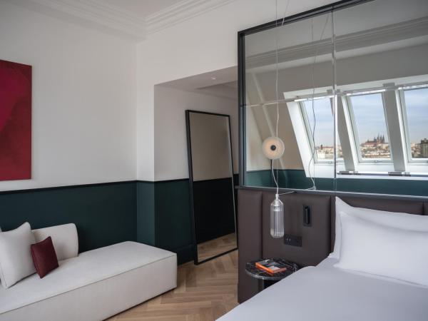 Almanac X Alcron Prague : photo 1 de la chambre suite almanac x - vue sur château