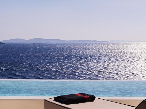 Kouros Hotel & Suites : photo 10 de la chambre suite sanctuaire 2 chambres avec piscine privée - vue sur mer