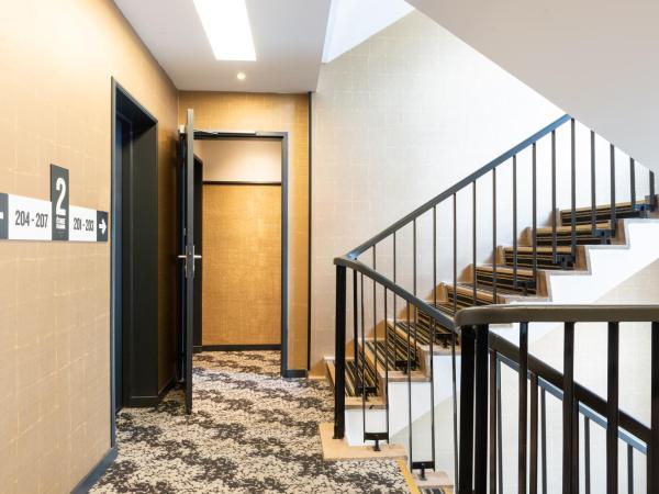 Hôtel d'Angleterre Rouen Centre Gare : photo 1 de la chambre chambre lits jumeaux avec douche