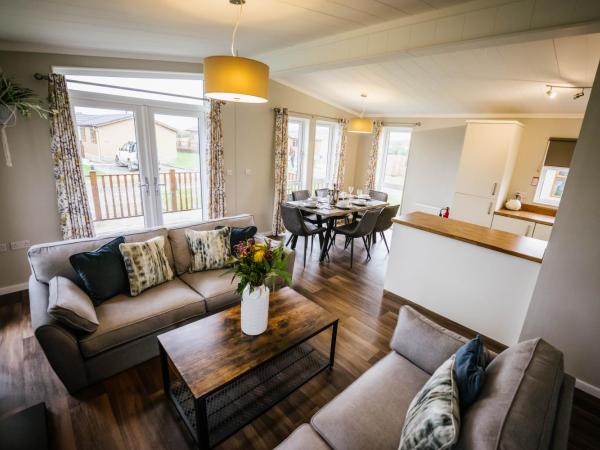 Ream Hills Holiday Park : photo 5 de la chambre maison de vacances pour 6 personnes avec bain à remous