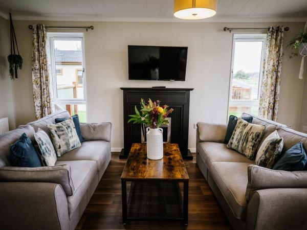 Ream Hills Holiday Park : photo 1 de la chambre maison de vacances pour 6 personnes avec bain à remous