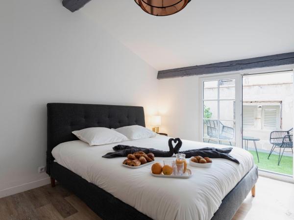Villa Sibille - Plein centre de Saint-Tropez : photo 7 de la chambre chambre double avec balcon